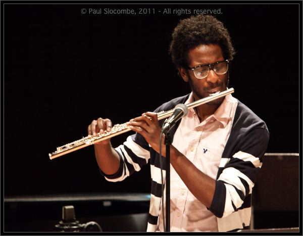 110701AliFlutes14307